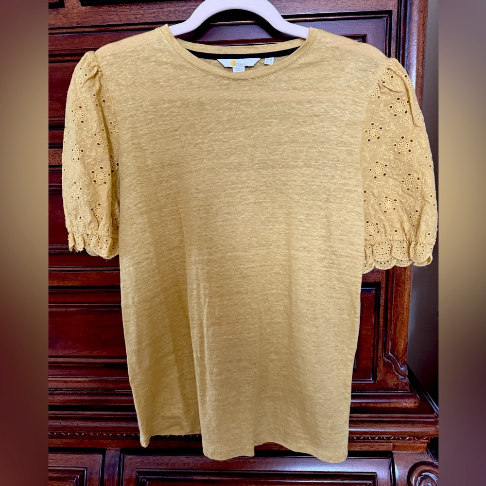 Boden Women's Yellow/Gold Eyelet Sleeve Top
Size 6